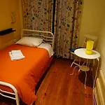 库尔餐厅宾馆 *